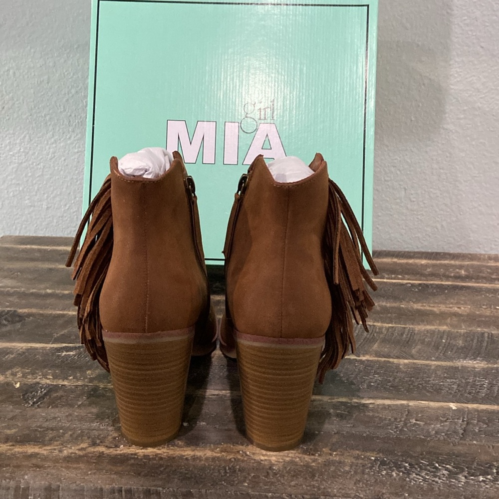 Mia Girl fringe boots in cognac.  Super cute!!  Brand new, never worn in box. - Picture 3 of 7